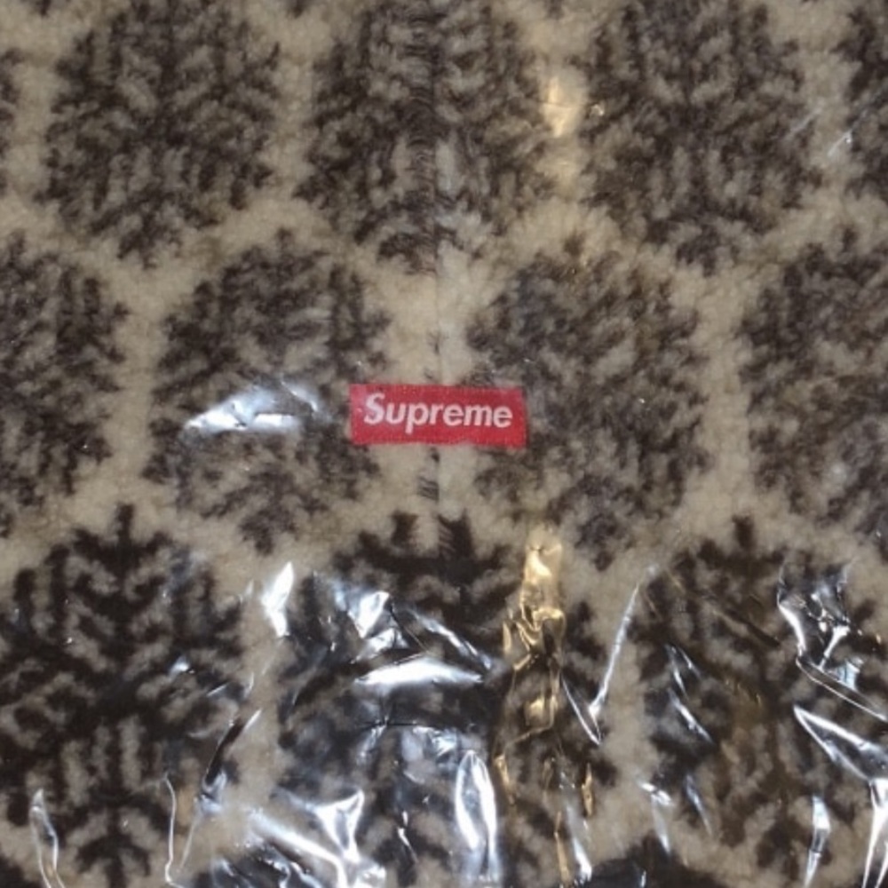 2018 Supreme neck warmer